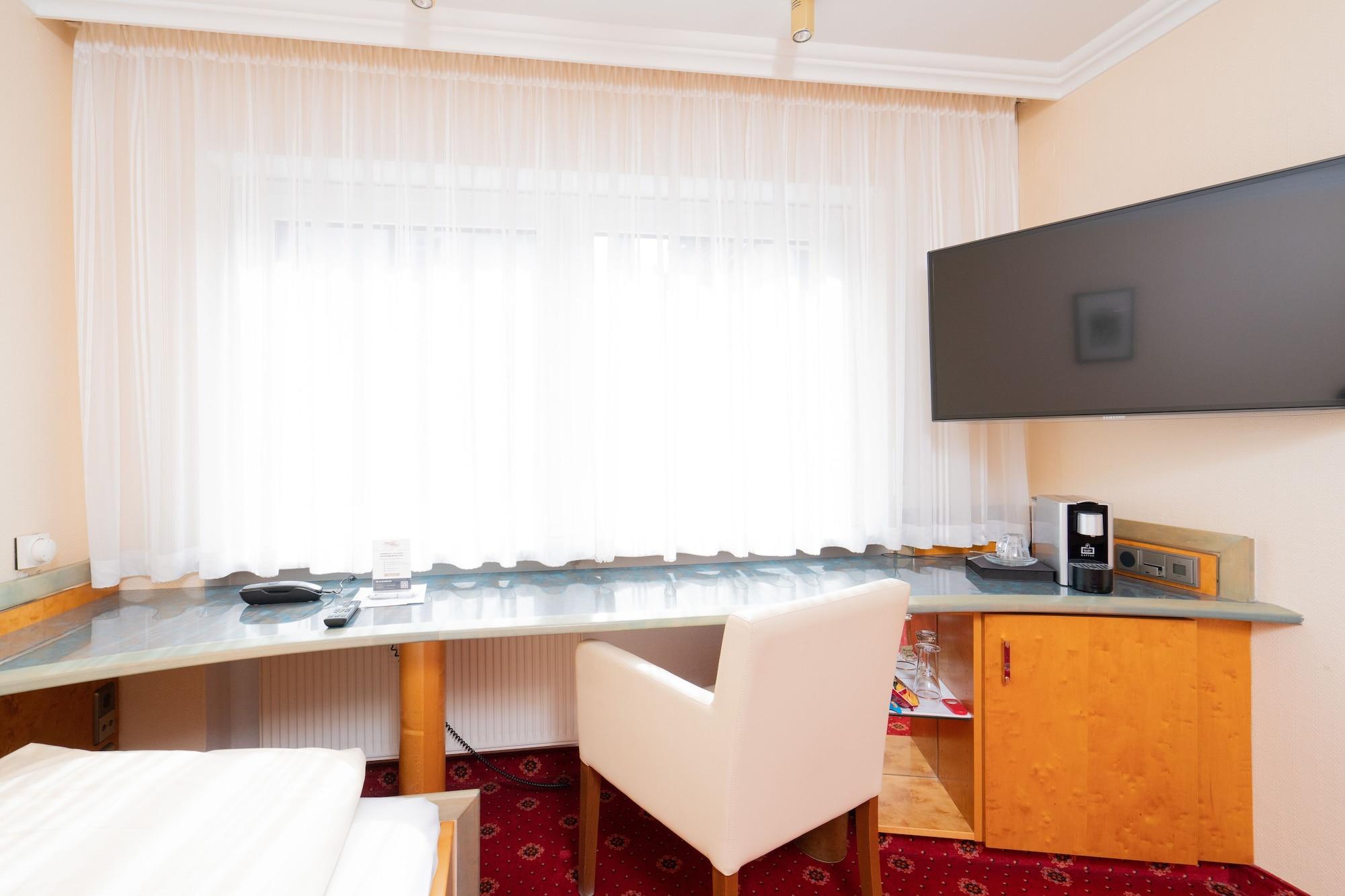 Hotel Adler - Paulas Alb Эинген Экстерьер фото